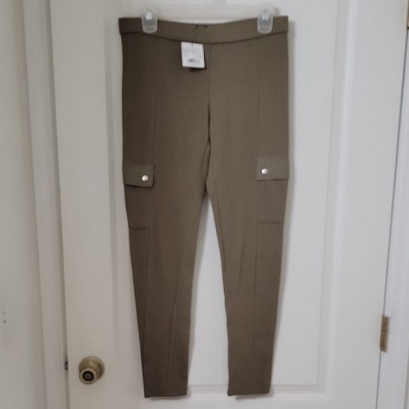 Hue Size M Forest Green Cargo Leggings Pants Stretch NEW with Tag - Picture 1 of 14